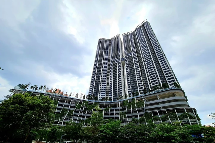 Exterior view of The Era II residential towers.