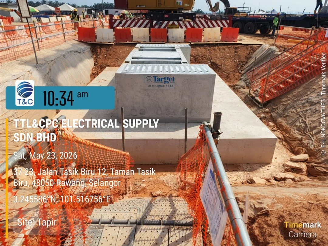 Installation works at the Tapir Elmina site.